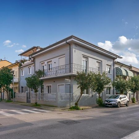 Casa Vacanze Da Antonio Ristrutturata Luglio 2023 Viareggio Exterior foto